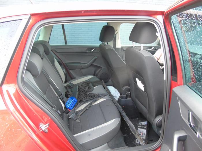 Skoda Rapid 1.2 TSI 16V Sloopvoertuig (2016, Rood)