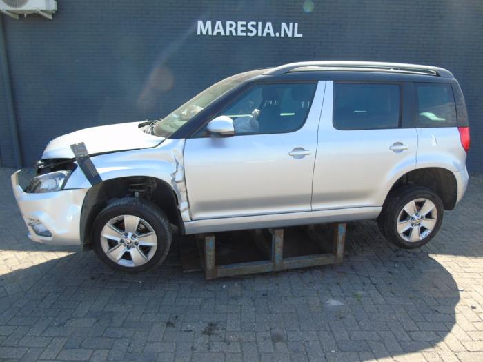 Skoda Yeti 1.2 TSI 16V Sloopvoertuig (2014, Metallic, Zilver)