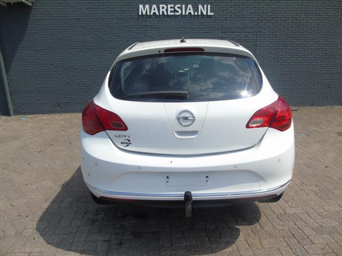 Opel Astra J 1.4 16V ecoFLEX Sloopvoertuig (2014, Wit)
