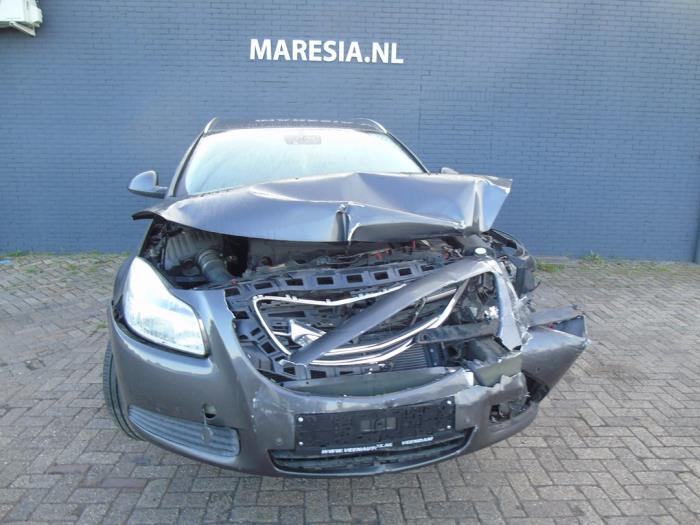 Opel Insignia Sports Tourer 2.0 CDTI 16V 130 ecoFLEX Sloopvoertuig (2012, Grijs)