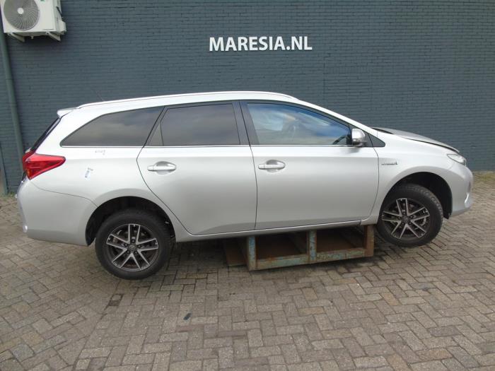 Toyota Auris Touring Sports 1.8 16V Hybrid Sloopvoertuig (2015, Grijs)