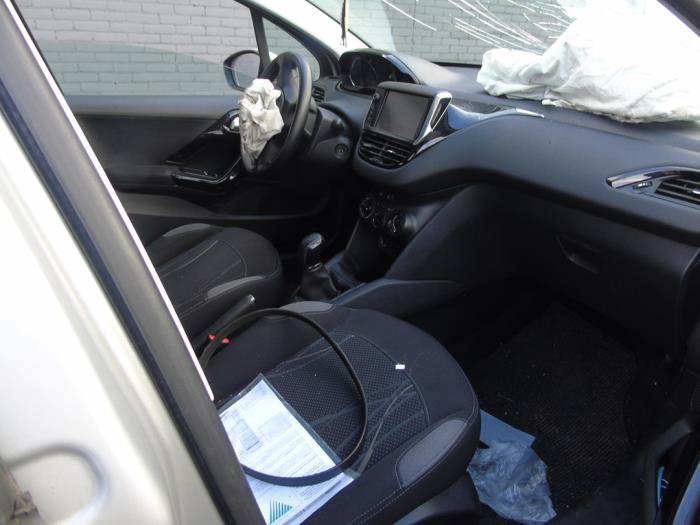 Peugeot 208 I 1.2 Vti 12V PureTech 82 Sloopvoertuig (2012, Grijs)