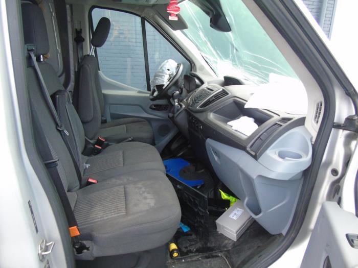 Ford Transit 2.0 TDCi 16V Eco Blue 130 RWD Sloopvoertuig (2019, Grijs)