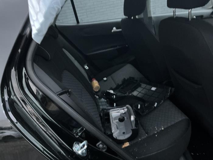 Kia Picanto 1.0 DPI 12V Sloopvoertuig (2025, Zwart)