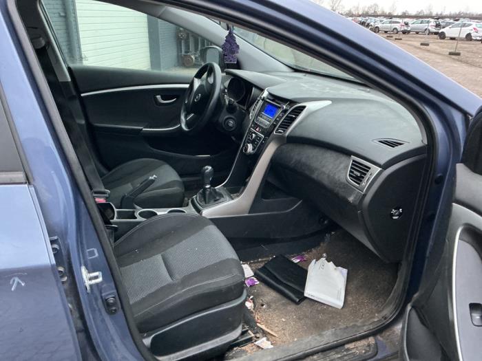 Hyundai i30 1.4 16V Sloopvoertuig (2012, Blauw)