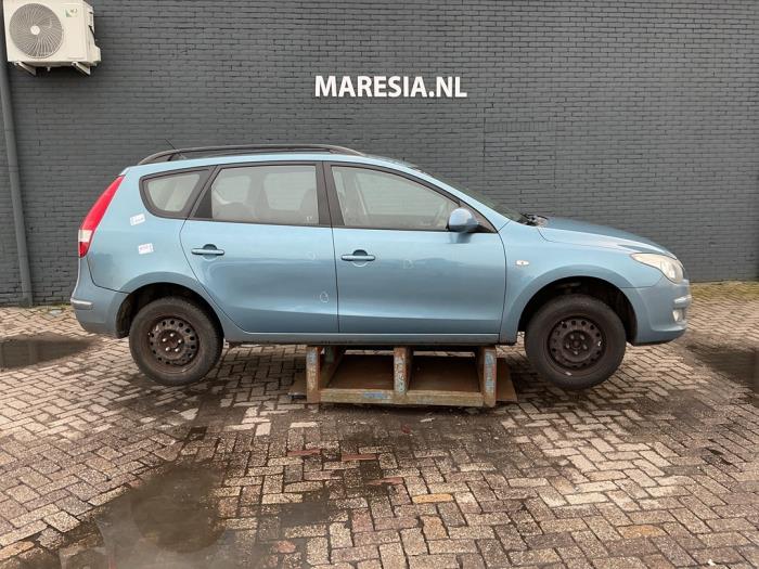Hyundai i30 Crosswagon 1.4 CVVT 16V Sloopvoertuig (2010, Blauw)