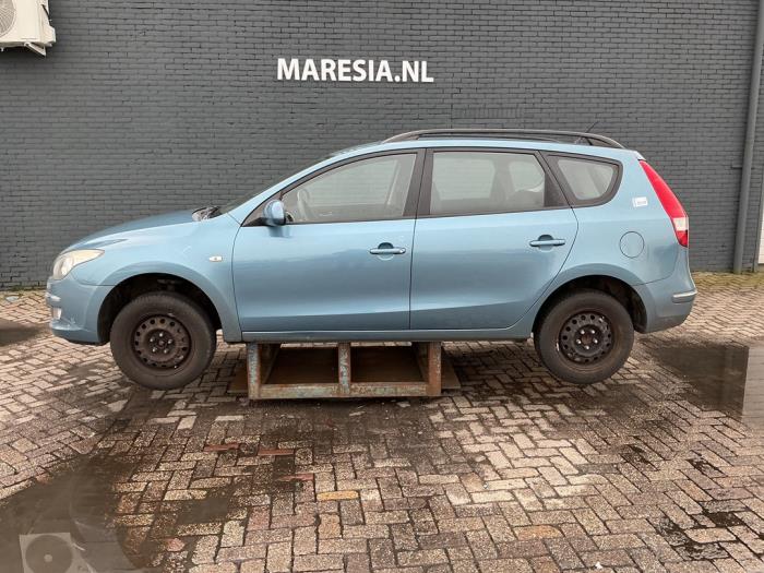 Hyundai i30 Crosswagon 1.4 CVVT 16V Sloopvoertuig (2010, Blauw)