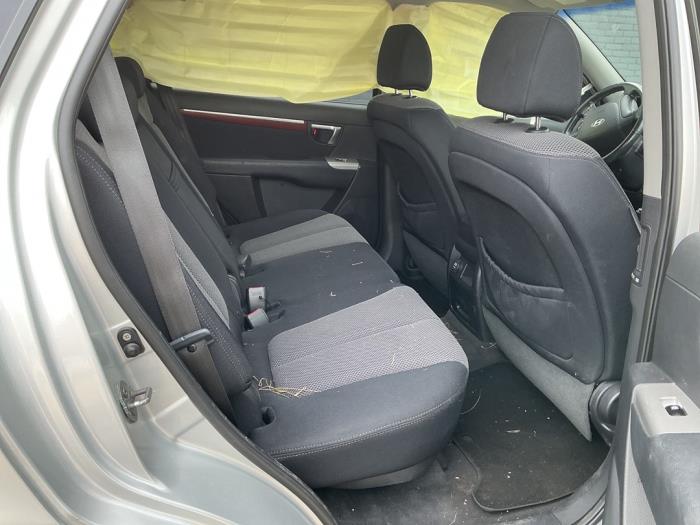 Hyundai Santa Fe II 2.7 V6 24V 4x2 Sloopvoertuig (2007, Grijs)