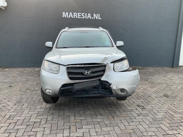 Hyundai Santa Fe II 2.7 V6 24V 4x2 Sloopvoertuig (2007, Grijs)