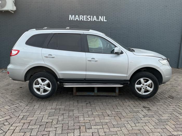 Hyundai Santa Fe II 2.7 V6 24V 4x2 Sloopvoertuig (2007, Grijs)