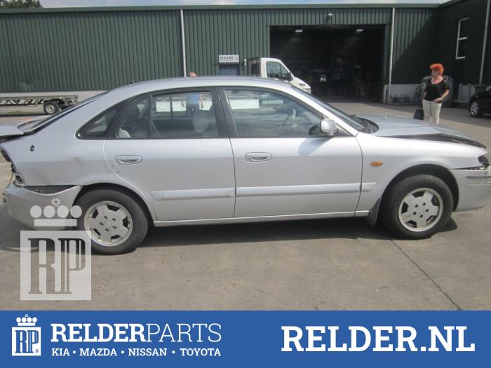Mazda 626 2.0i 16V Sloopvoertuig (2001, Grijs)