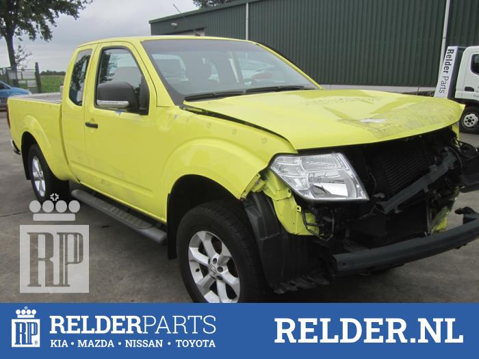 Nissan Navara 2.5 dCi 16V 4x4 Sloopvoertuig (2012, Geel)