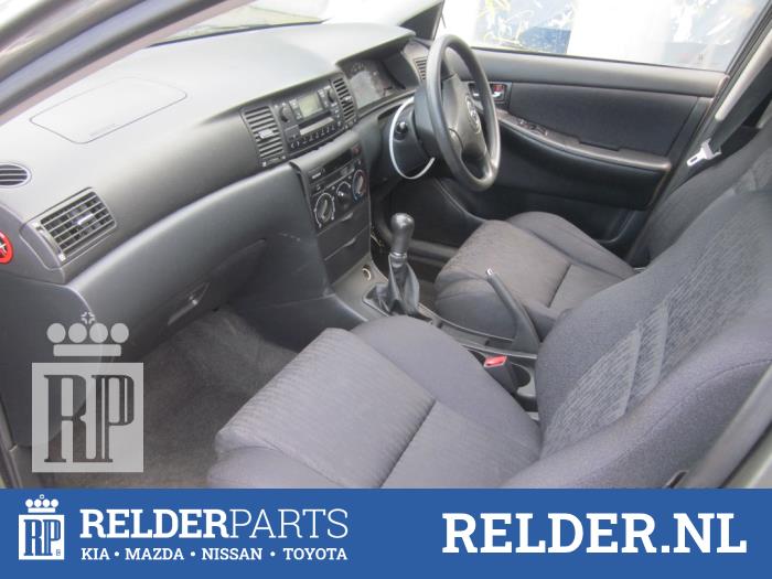 Toyota Corolla 1.6 16V VVT-i Sloopvoertuig (2003, Grijs)