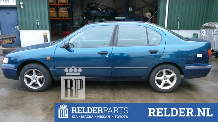 Nissan Primera 2.0 SRi 16V Sloopvoertuig (1998, Blauw)