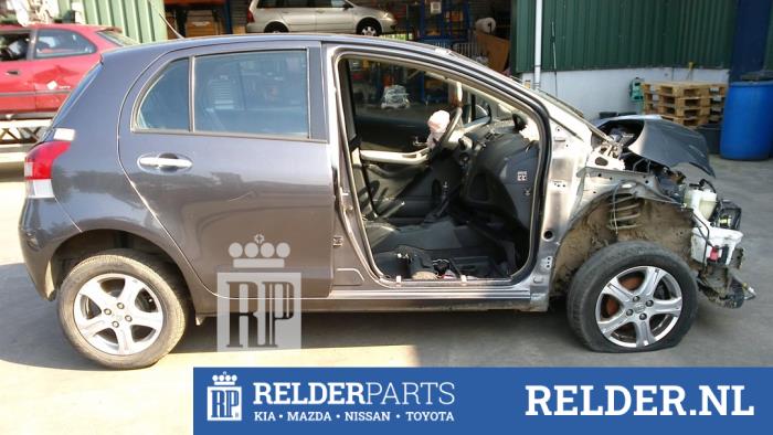 Toyota Yaris II 1.4 D-4D Sloopvoertuig (2010, Grijs)