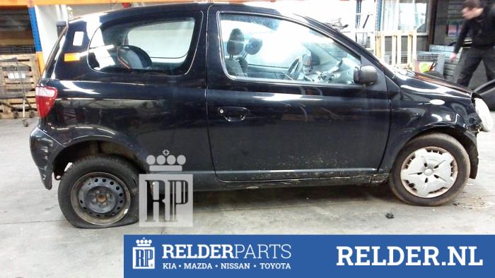 Toyota Yaris 1.0 16V VVT-i Sloopvoertuig (2001, Zwart)
