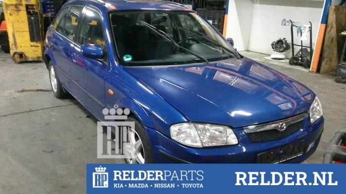 Mazda 323 Fastbreak 1.5 LX,GLX 16V Sloopvoertuig (2000, Blauw)