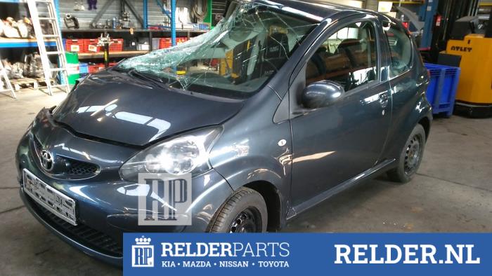 Toyota Aygo 1.0 12V VVT-i Sloopvoertuig (2007, Grijs)