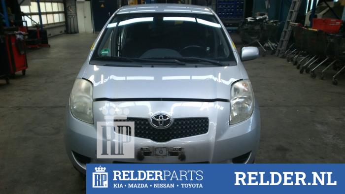 Toyota Yaris II 1.4 D-4D Sloopvoertuig (2008, Zilver)