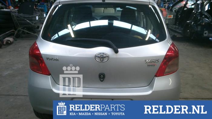 Toyota Yaris II 1.4 D-4D Sloopvoertuig (2008, Zilver)