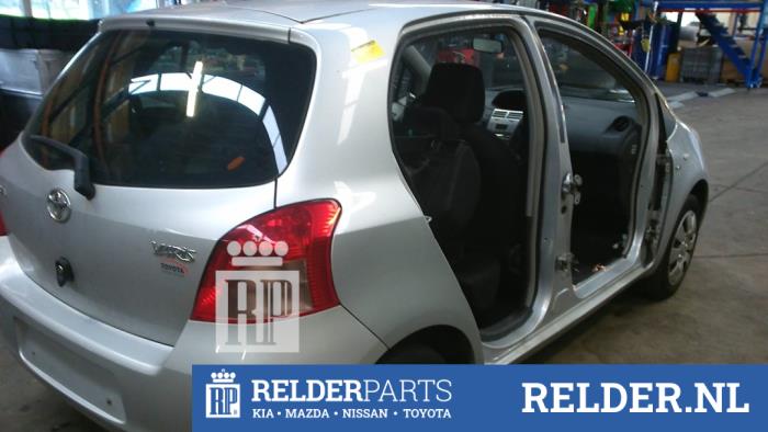 Toyota Yaris II 1.4 D-4D Sloopvoertuig (2008, Zilver)
