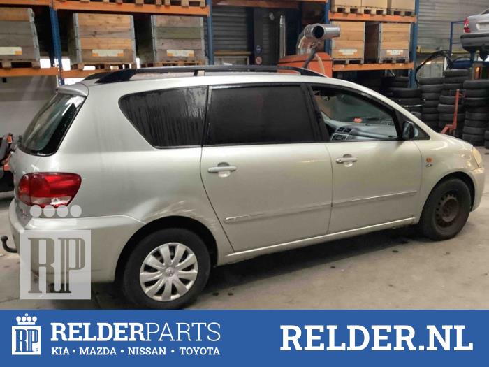 Toyota Avensis Verso 2.0 D-4D 16V Sloopvoertuig (2003, Metallic, Grijs)