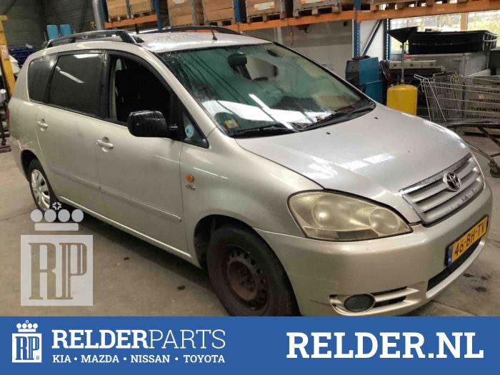 Toyota Avensis Verso 2.0 D-4D 16V Sloopvoertuig (2003, Metallic, Grijs)