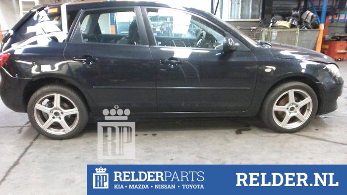 Mazda 3 Sport 1.3i 16V Sloopvoertuig (2005, Zwart)