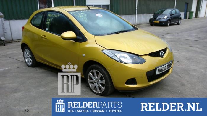 Mazda 2 1.3 16V S-VT High Power Sloopvoertuig (2009, Goud)
