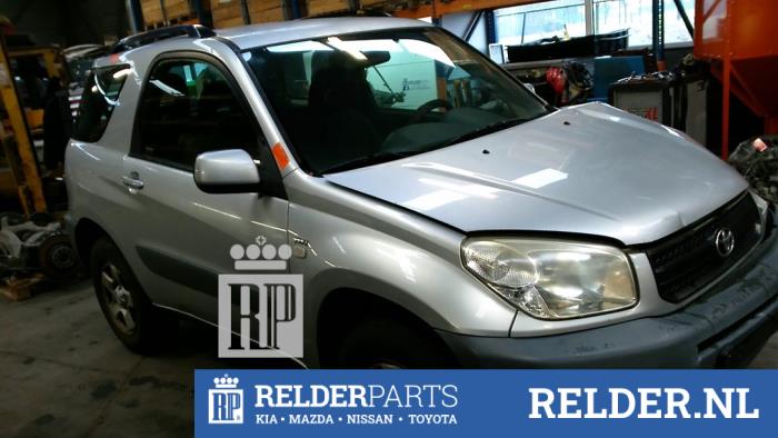 Toyota RAV4 1.8 16V VVT-i 4x2 Sloopvoertuig (2004, Grijs)
