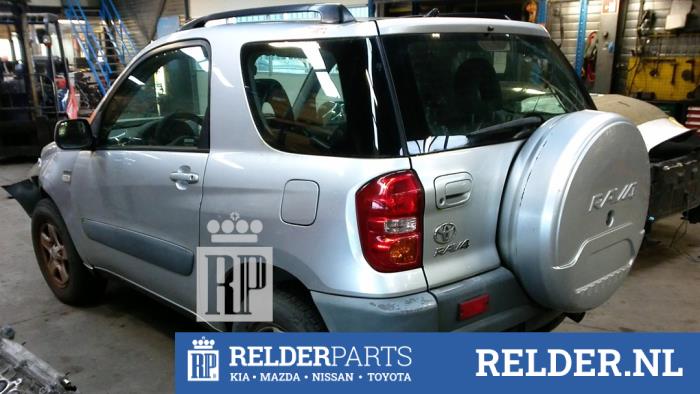 Toyota RAV4 1.8 16V VVT-i 4x2 Sloopvoertuig (2004, Grijs)