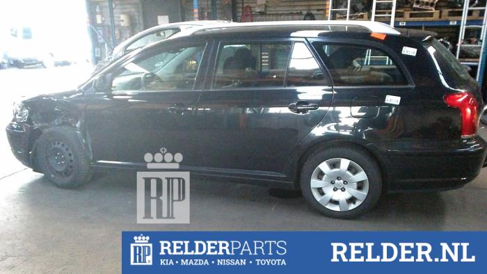 Toyota Avensis Wagon 2.0 16V VVT-i D4 Sloopvoertuig (2005, Zwart)
