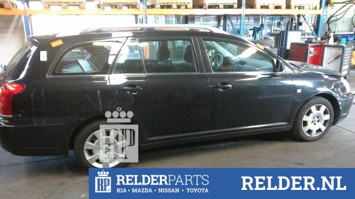 Toyota Avensis Wagon 2.0 16V VVT-i D4 Sloopvoertuig (2005, Zwart)