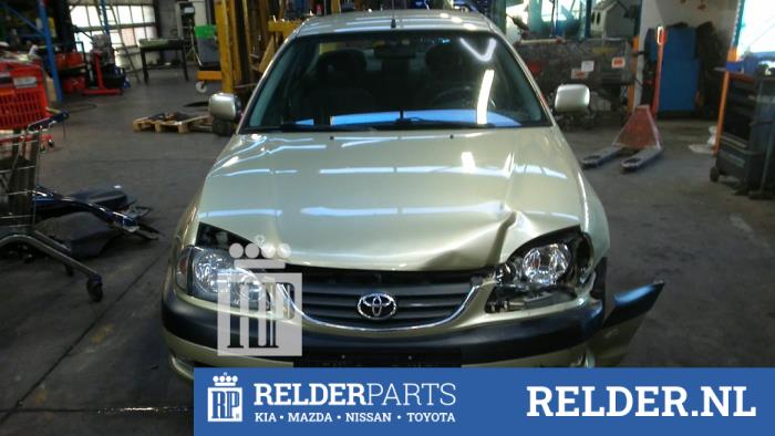Toyota Avensis 2.0 16V VVT-i D-4 Sloopvoertuig (2000, Beige)