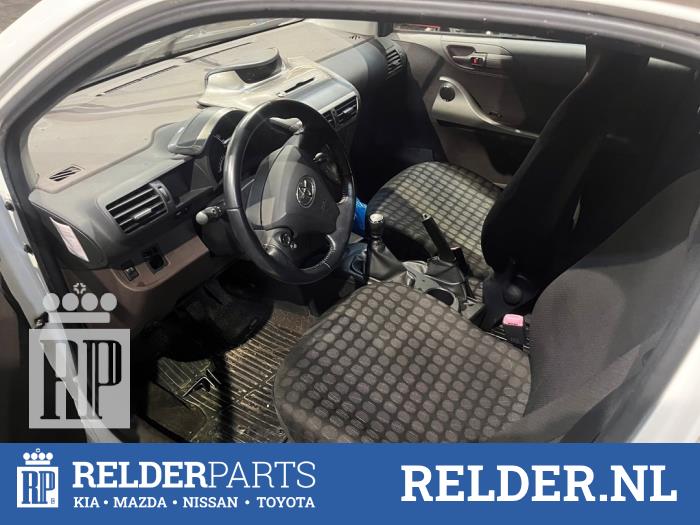 Toyota iQ 1.0 12V VVT-i Sloopvoertuig (2010, Wit)