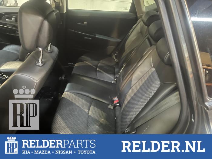 Kia Cee'd Sporty Wagon 1.6 CRDi 115 16V Sloopvoertuig (2011, Grijs)