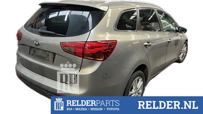 Kia Cee'd Sportswagon 1.6 CRDi 16V VGT Sloopvoertuig (2015, Grijs)