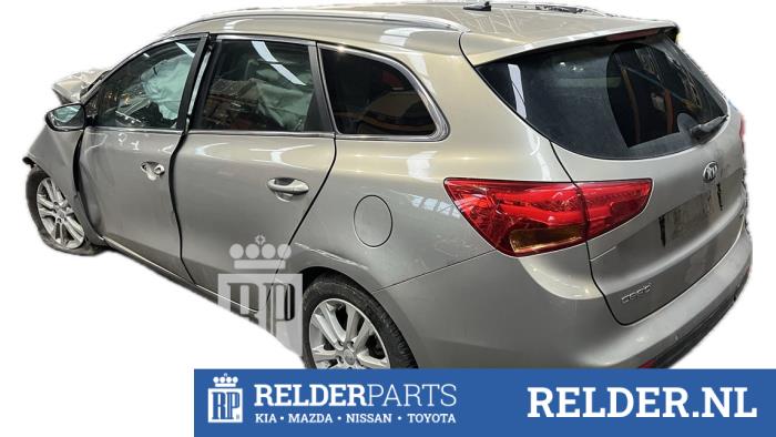 Kia Cee'd Sportswagon 1.6 CRDi 16V VGT Sloopvoertuig (2015, Grijs)
