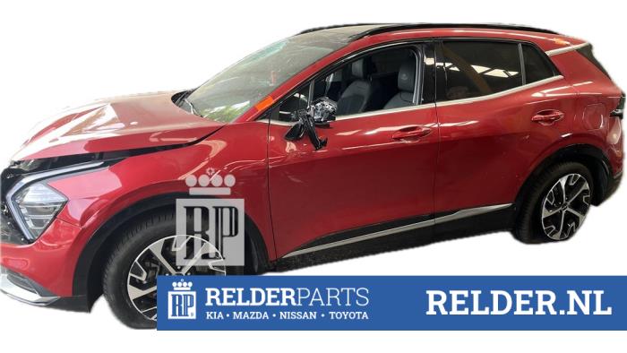 Kia Sportage 1.6 T-GDi Hybrid 16V Sloopvoertuig (2023, Rood)