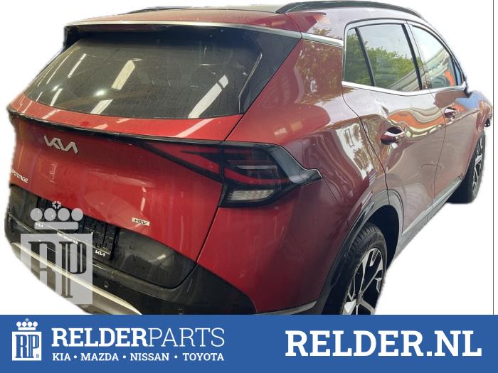 Kia Sportage 1.6 T-GDi Hybrid 16V Sloopvoertuig (2023, Rood)