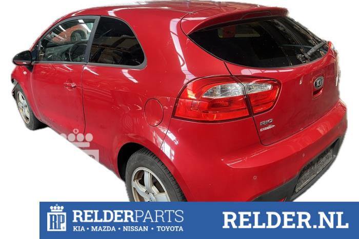 Kia Rio III 1.4 CVVT 16V Sloopvoertuig (2013, Rood)