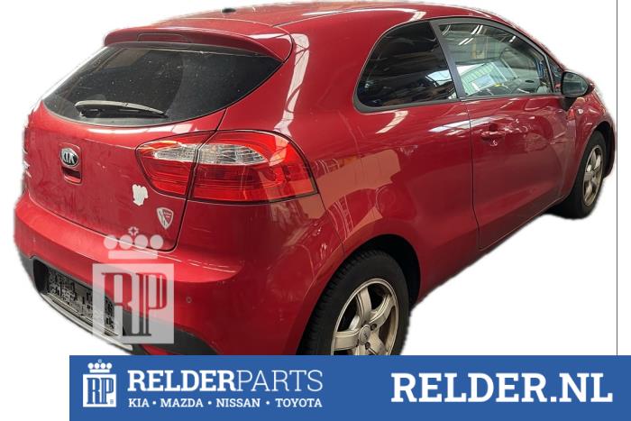 Kia Rio III 1.4 CVVT 16V Sloopvoertuig (2013, Rood)