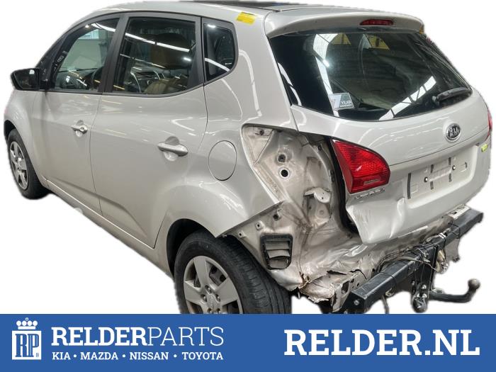 Kia Venga 1.4 CRDi 16V Sloopvoertuig (2012, Champagne)