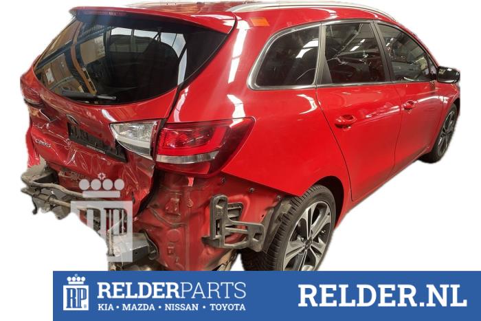 Kia Cee'd Sportswagon 1.0i T-GDi 12V 120 Sloopvoertuig (2015, Rood)