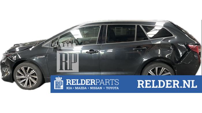 Toyota Corolla Touring Sport 1.8 16V Hybrid Sloopvoertuig (2021, Zwart)