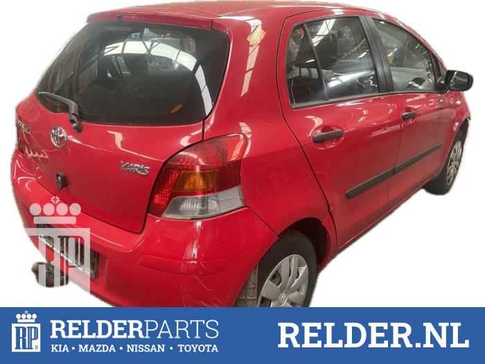 Toyota Yaris II 1.0 12V VVT-i Sloopvoertuig (2009, Rood)