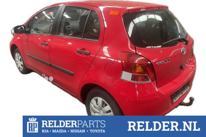 Toyota Yaris II 1.0 12V VVT-i Sloopvoertuig (2009, Rood)