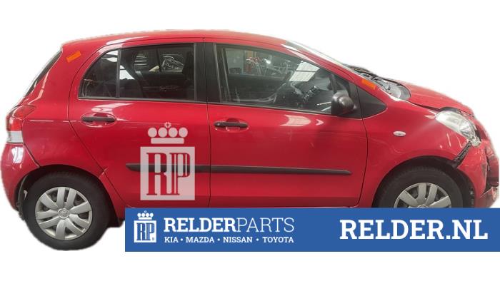 Toyota Yaris II 1.0 12V VVT-i Sloopvoertuig (2009, Rood)