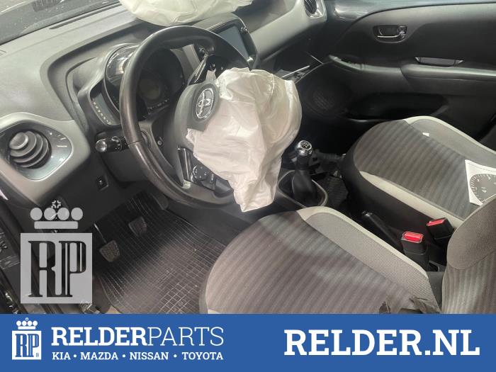 Toyota Aygo 1.0 12V VVT-i Sloopvoertuig (2019, Grijs)