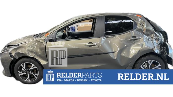 Toyota Yaris IV 1.5 12V Hybrid 115 Sloopvoertuig (2024, Groen)